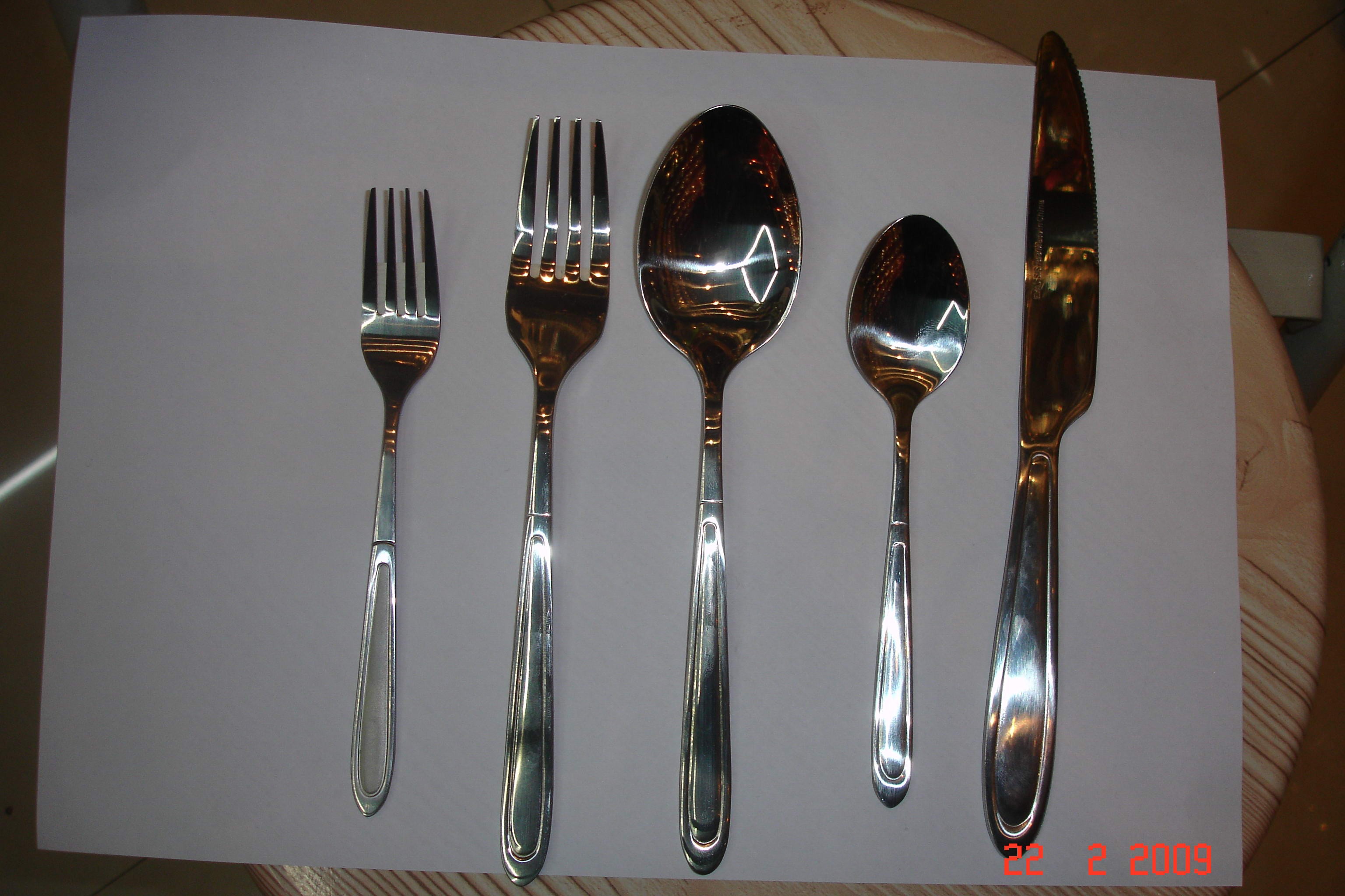 F10M,10858, $1.2,Stainless Steel Spoon (M) w/pattern on handle