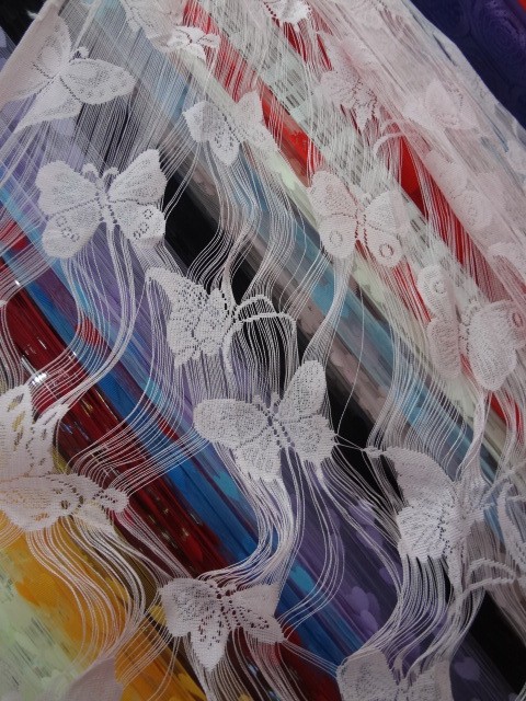 F15L,$10,curtain