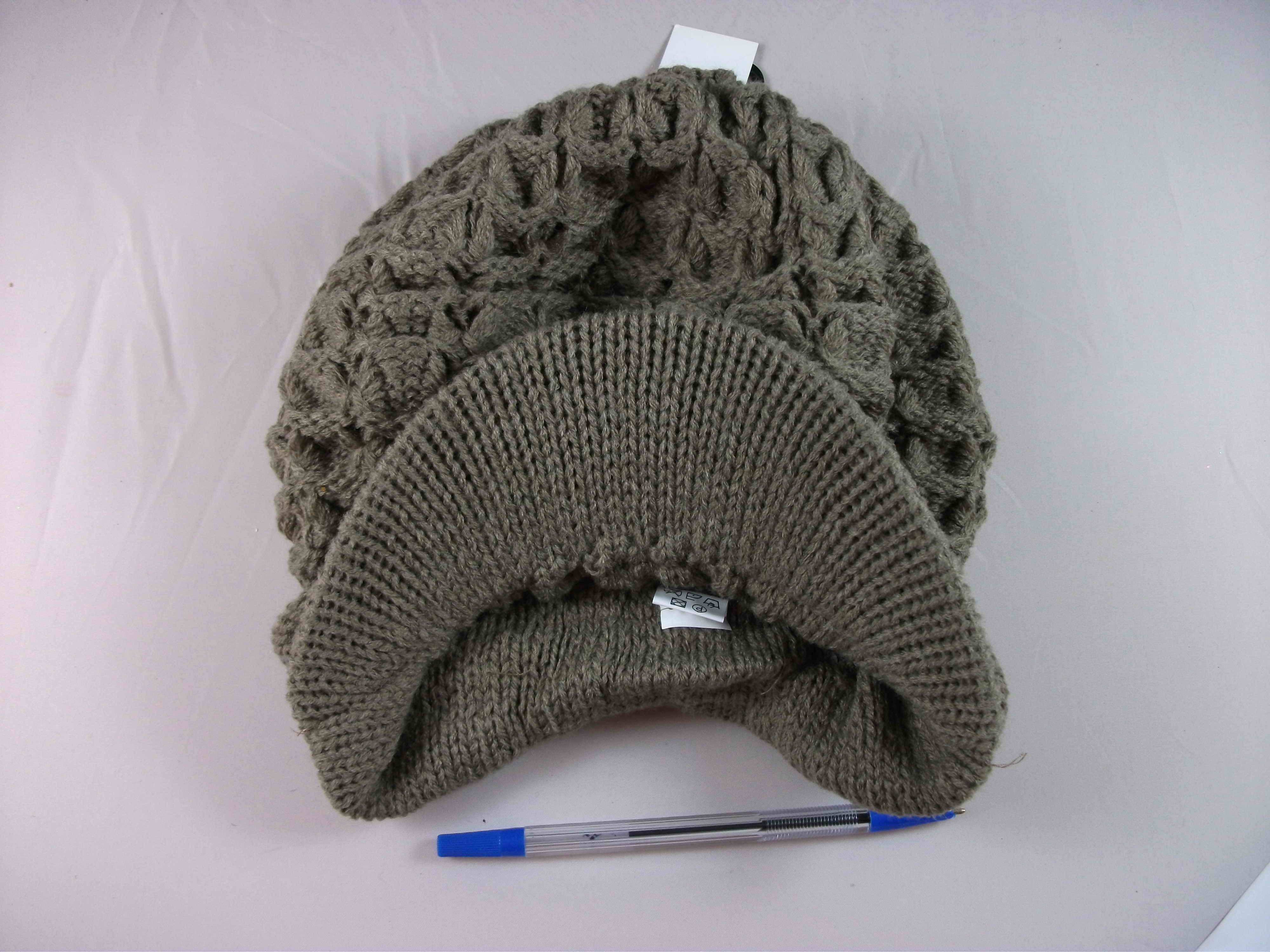 $2.5 winter hat