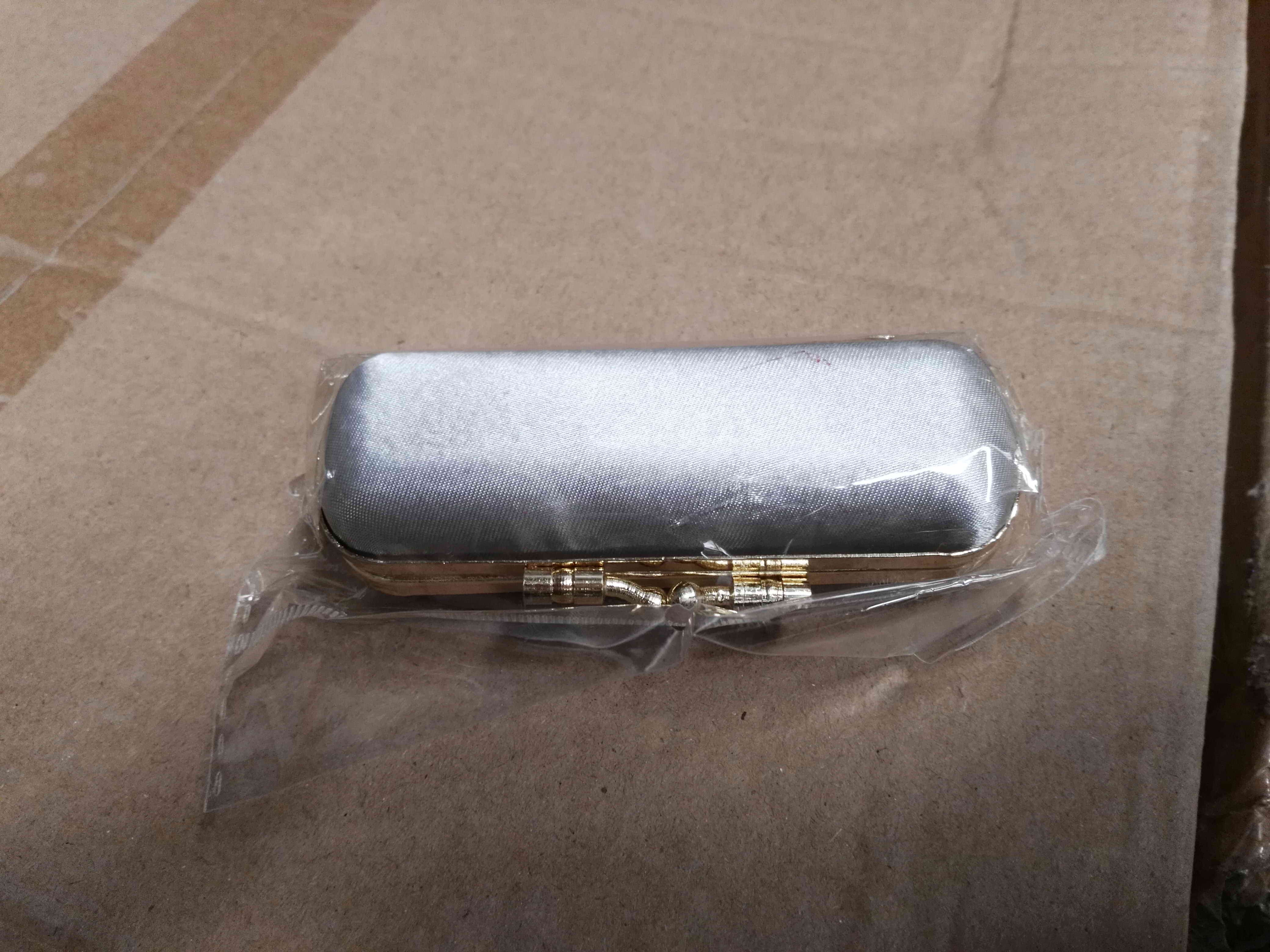 B5L, 29220, $2.5, lipstick box