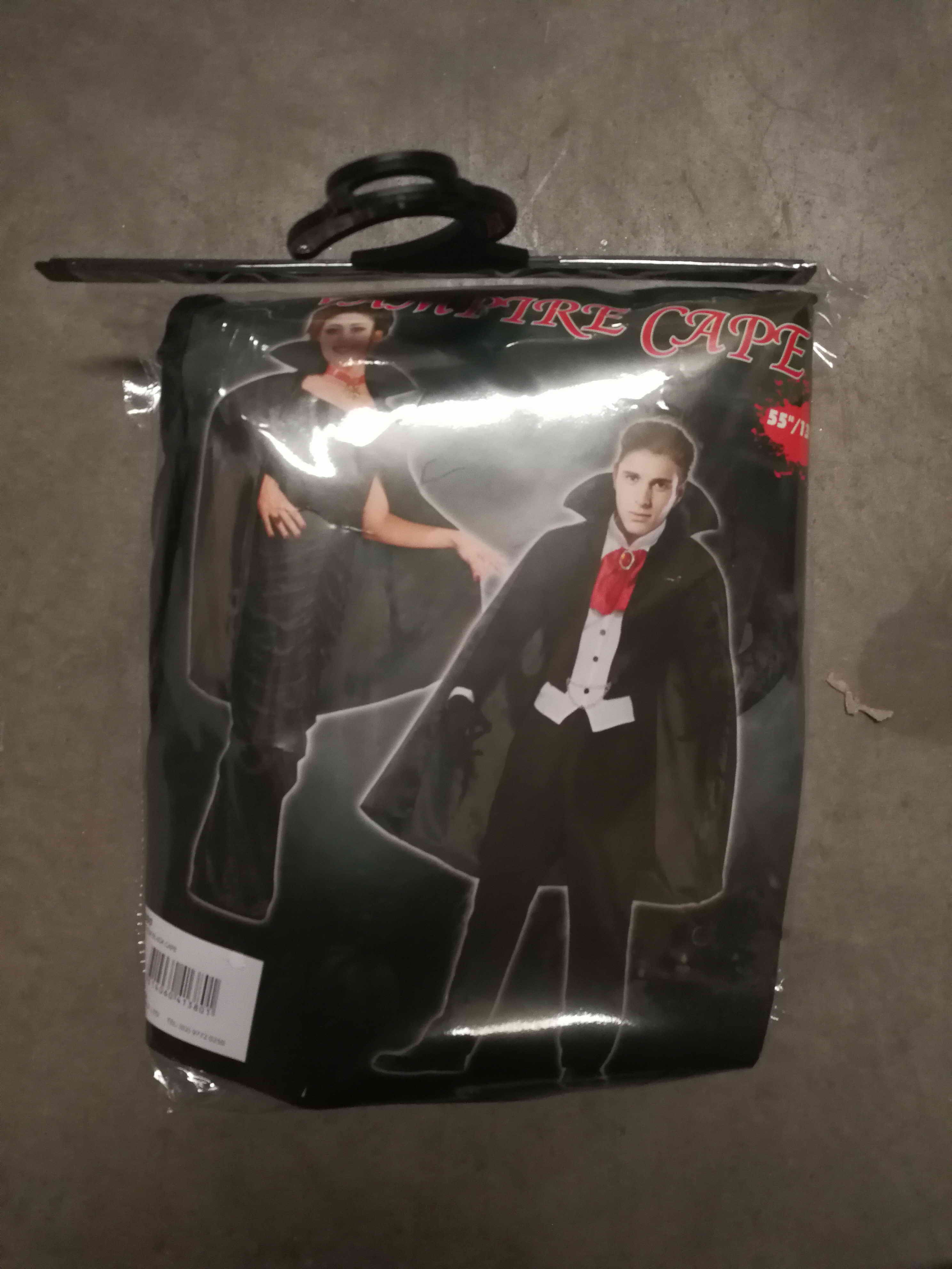 139.7 CM BLACK CAPE IN POLYBAG W/COLOUR 