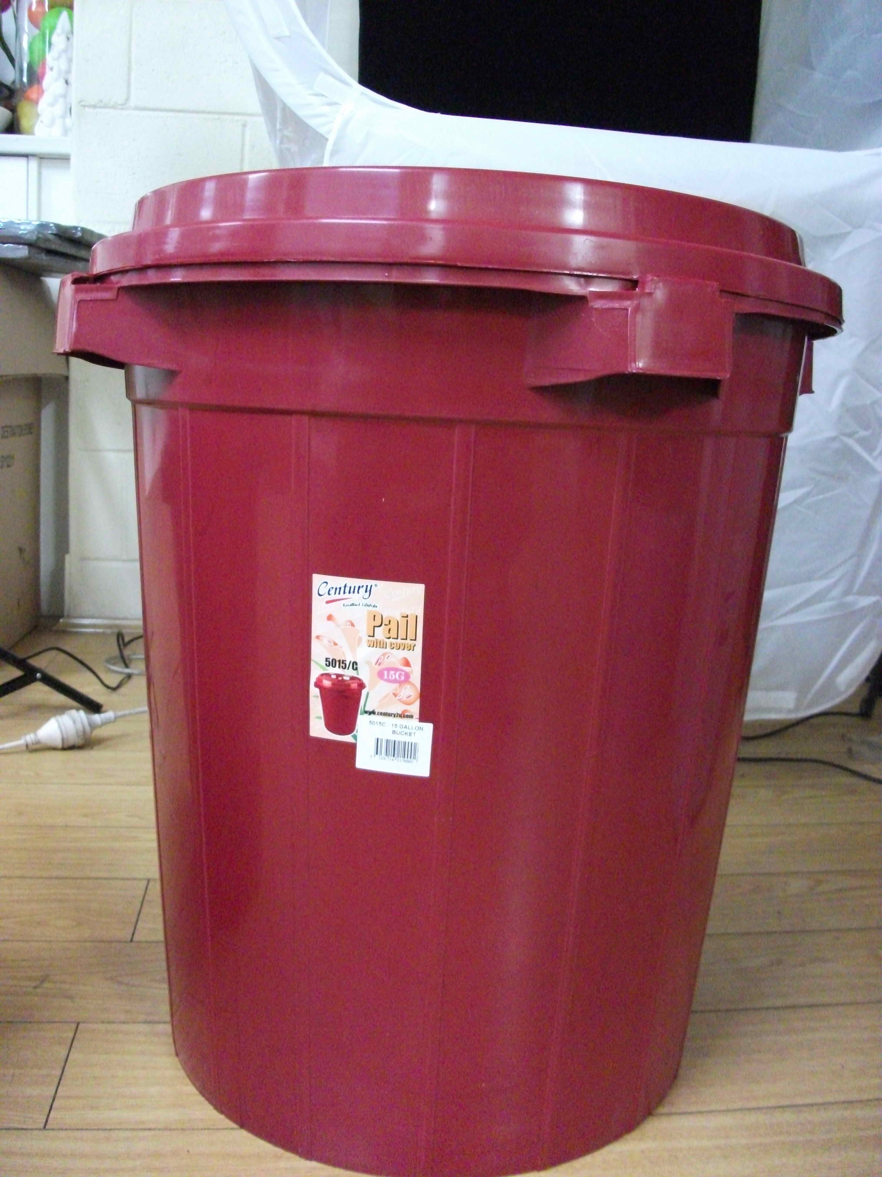 15 GALLON BUCKET