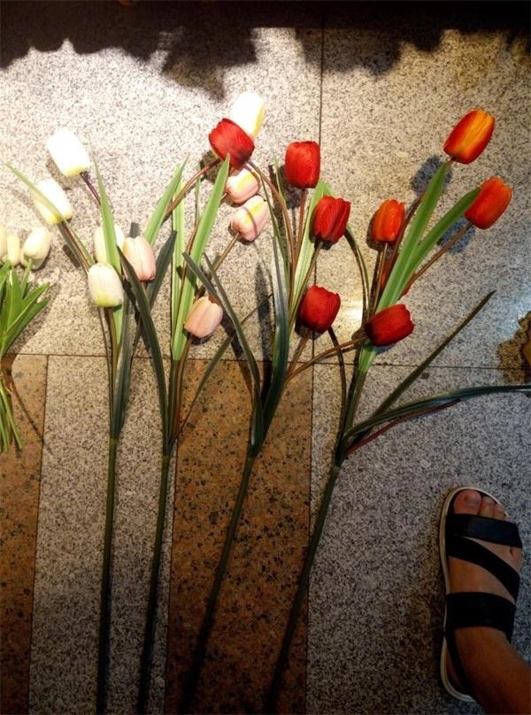 A2M, artificial flower