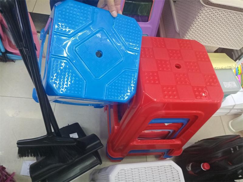 B15L, 56418, plastic stool blue & red 27*46cm