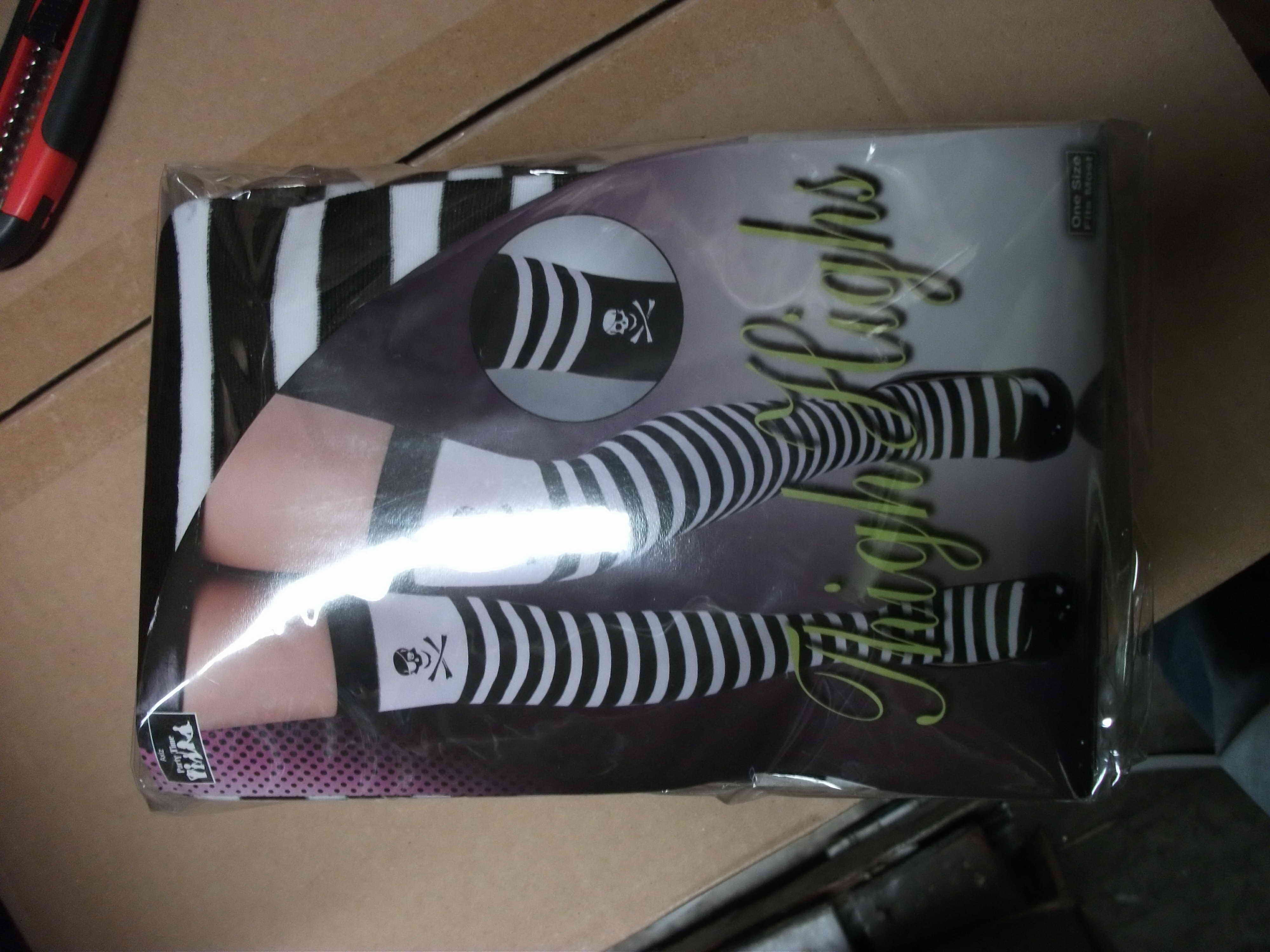 ASSD BLACK& WHITE  STOCKINGS W/STRIPES &