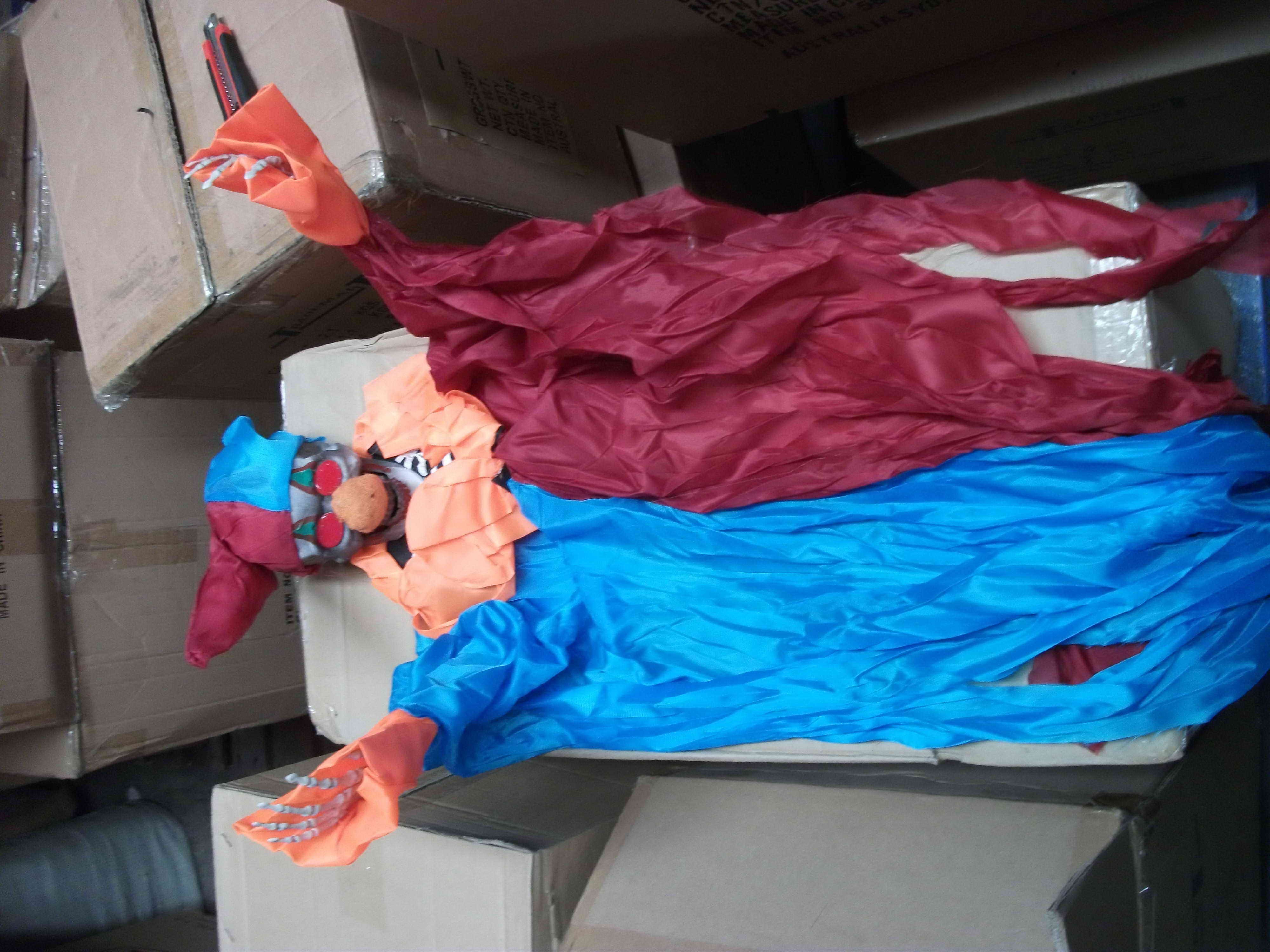hanging clown w/light up eyes