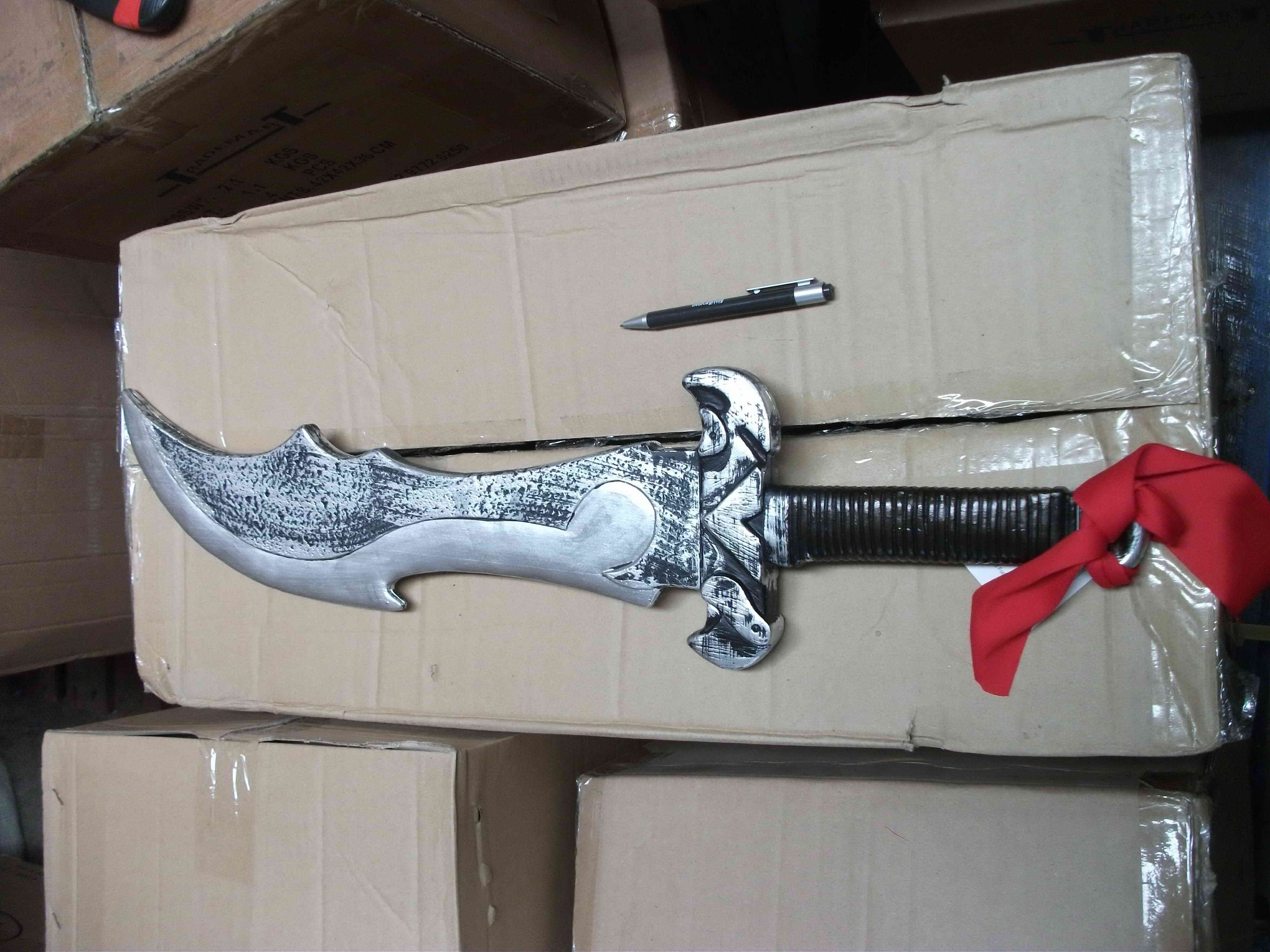 28" knife w/red cord