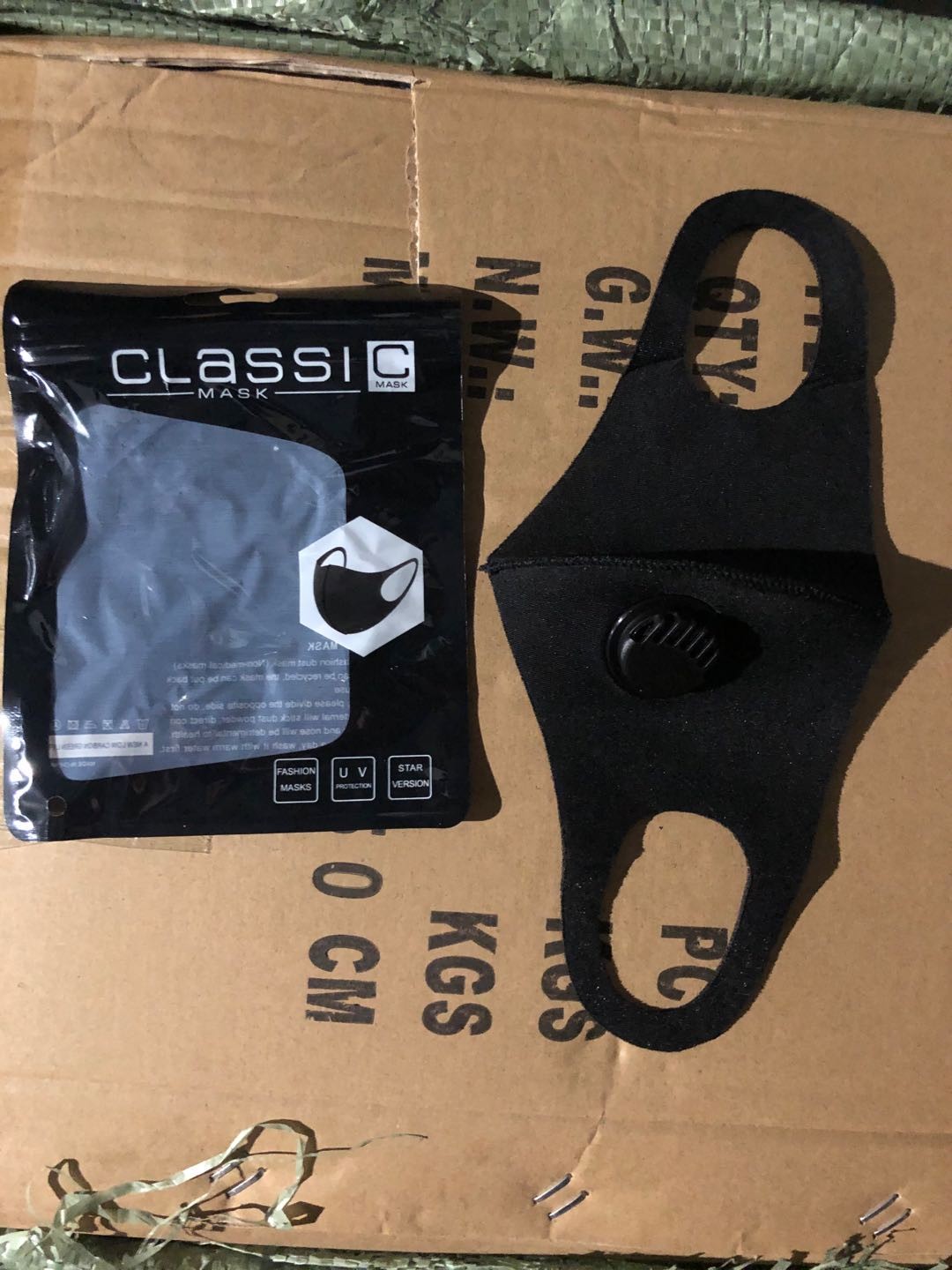 B9M, 61503, fashion mask black with valve