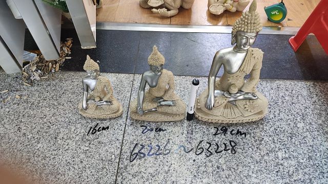 B7M, 63226, Buddha sitting sculpture16cm