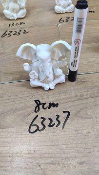 B7M, 63237, Ganesha sitting sculpture no hat white 8cm