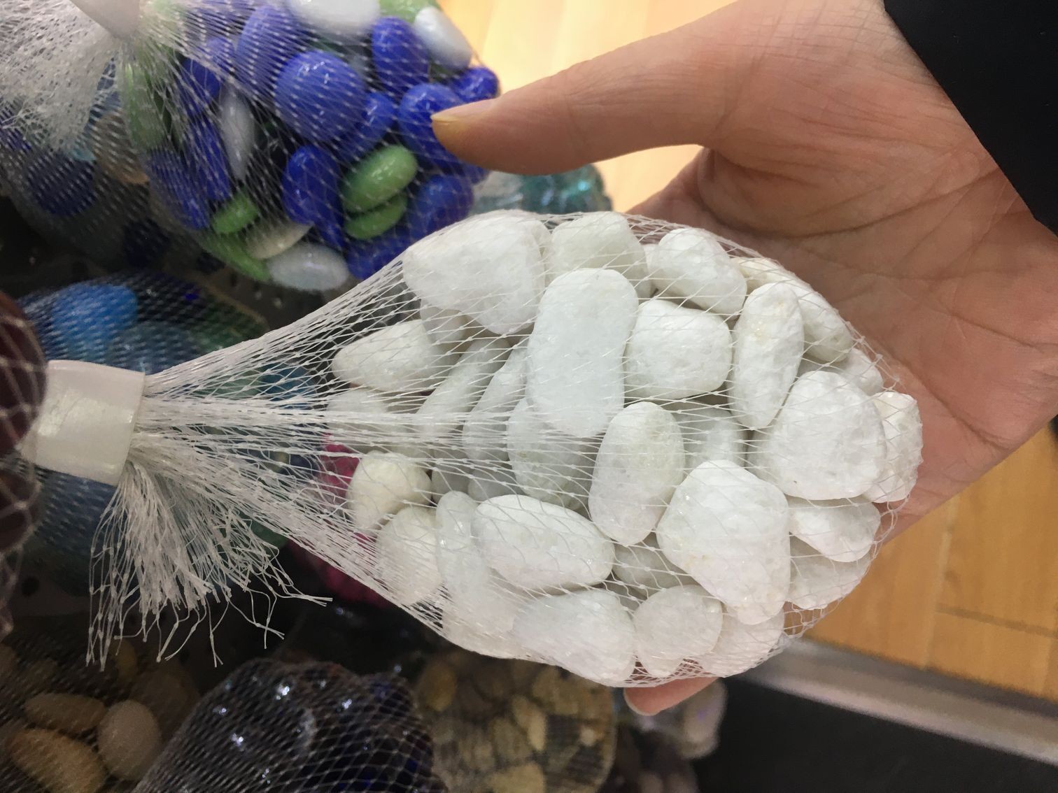 G15L, 63318, decoration stone large white 500g