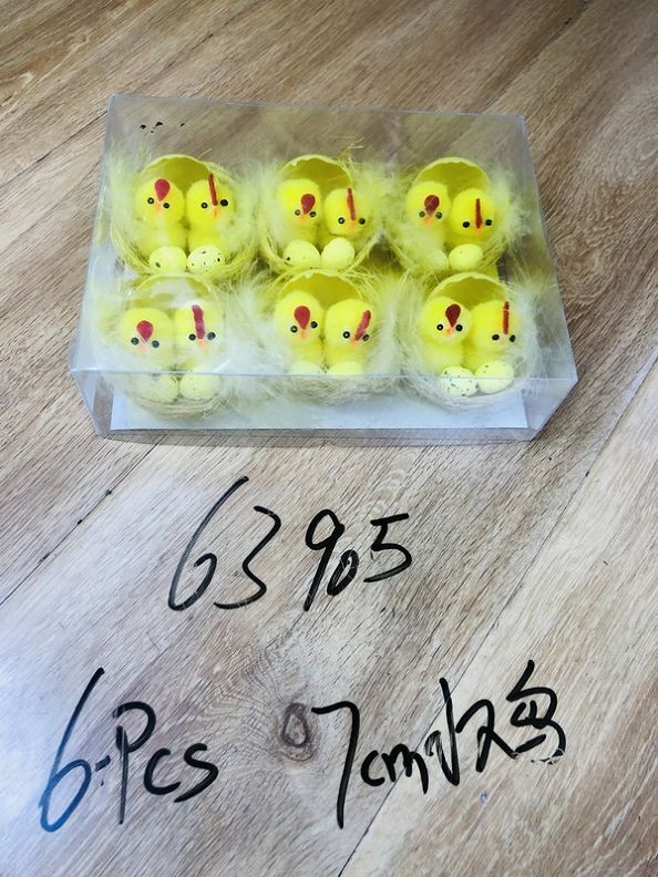 23E2, 63905, Easter chicken family in net 7cm