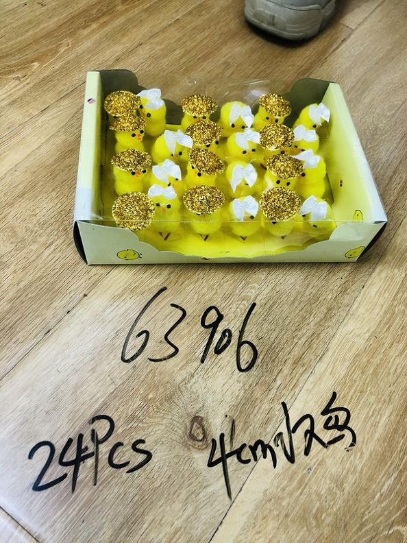 26E1, 63906, Easter chicken with hat/bow 4cm