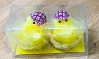 22E5, 63907, Easter chicken with hat in net 7cm