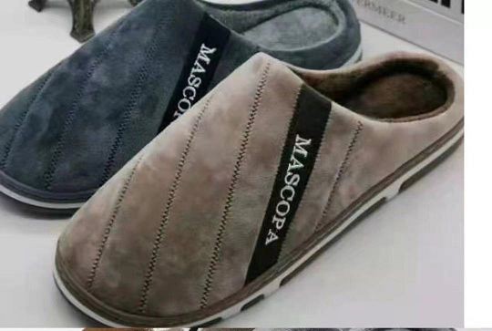 67044. slipper male 48-51