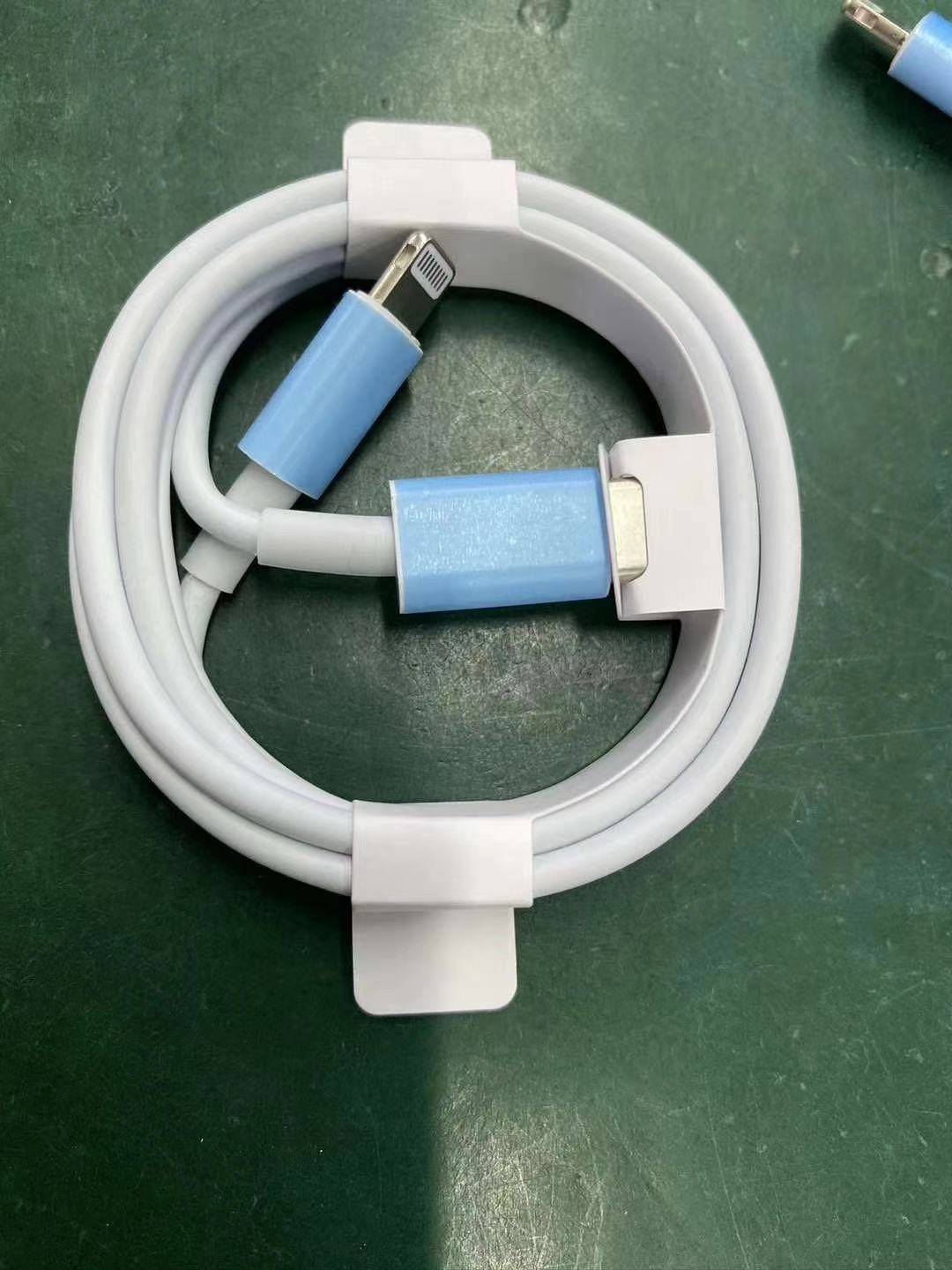 G8L, 67236, iphone + type c cable