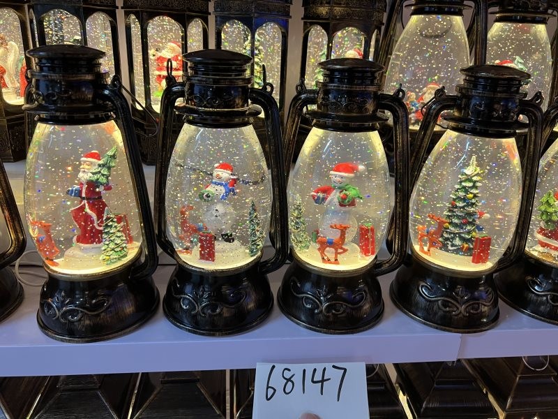 25X29, 68147, Xmas Horse Lamp (Rotating)