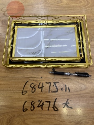D12M, 68475, Tray Gold Edge B/W 25*15CM
