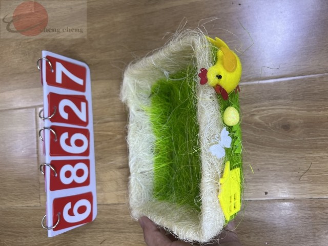 25E2, 68627, Easter Chicken Basket