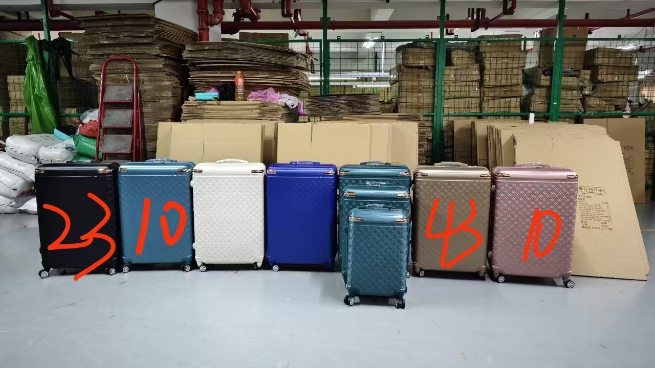 69345, Suitcase Set of 3 Hard S