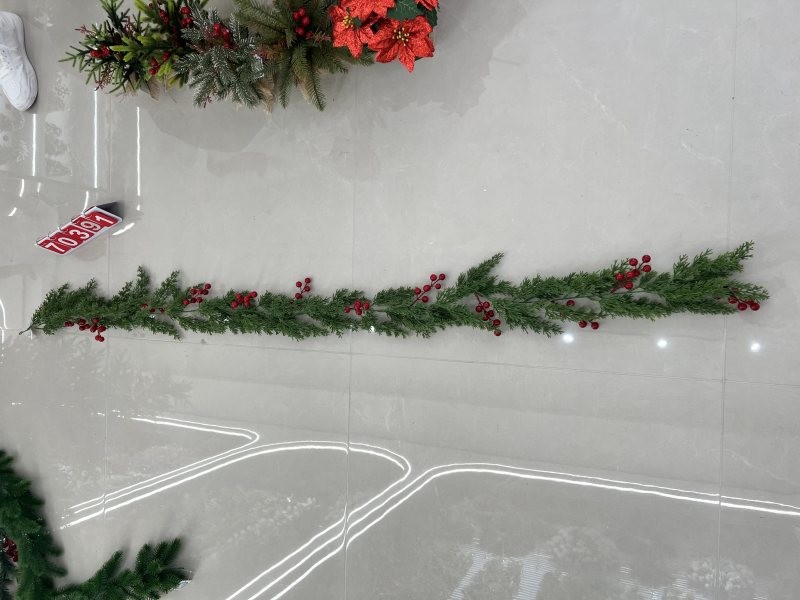 70391, Christmas Garland 1.8m