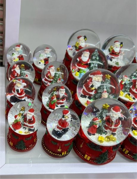 70821, Xmas Light-Up Christmas Snow Globe 10cm