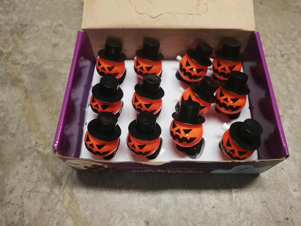 H6, SKU301 EVIL WIND UP PUMPKIN