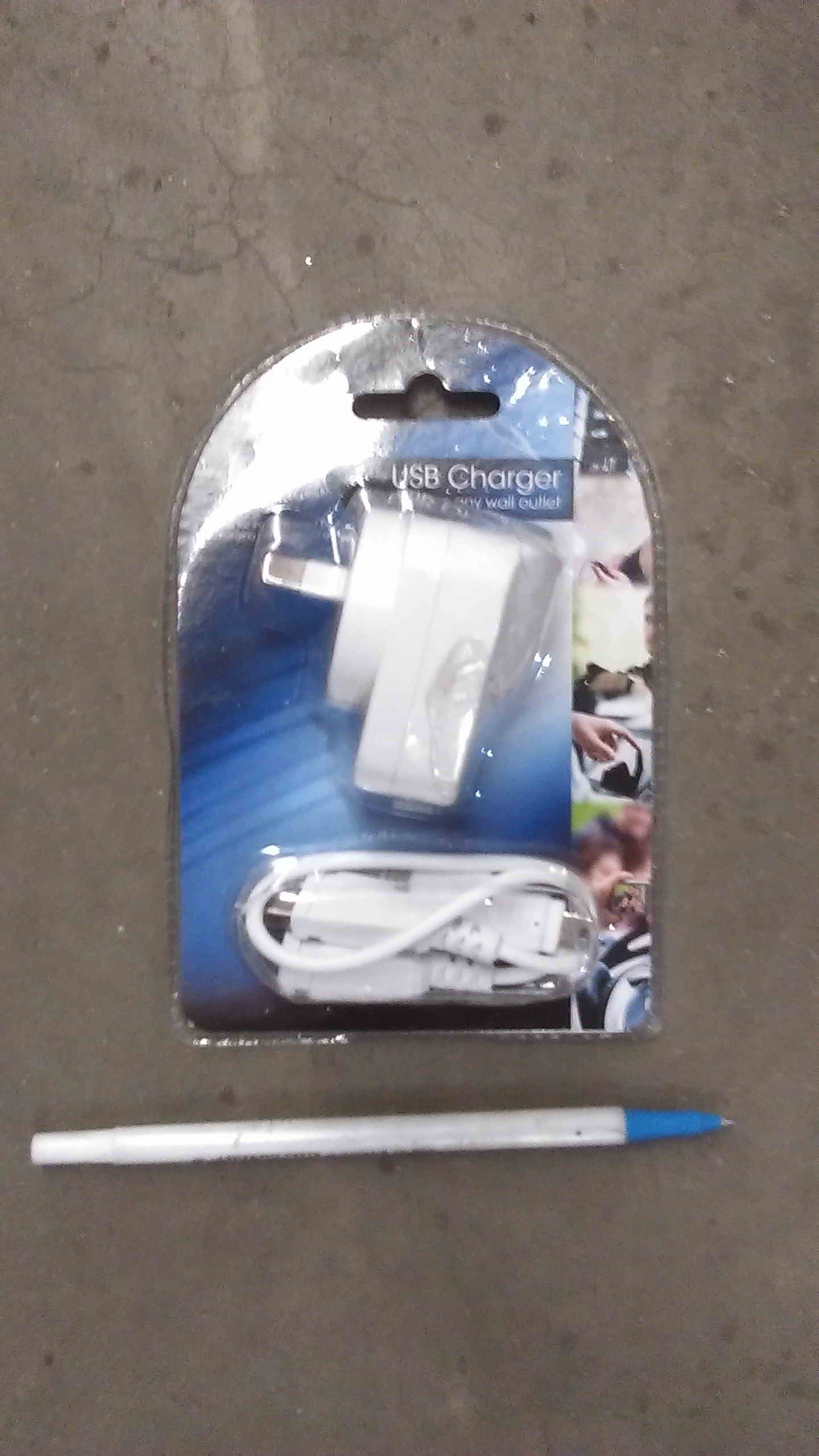 USB-AC CHARGER WALL OUTLET