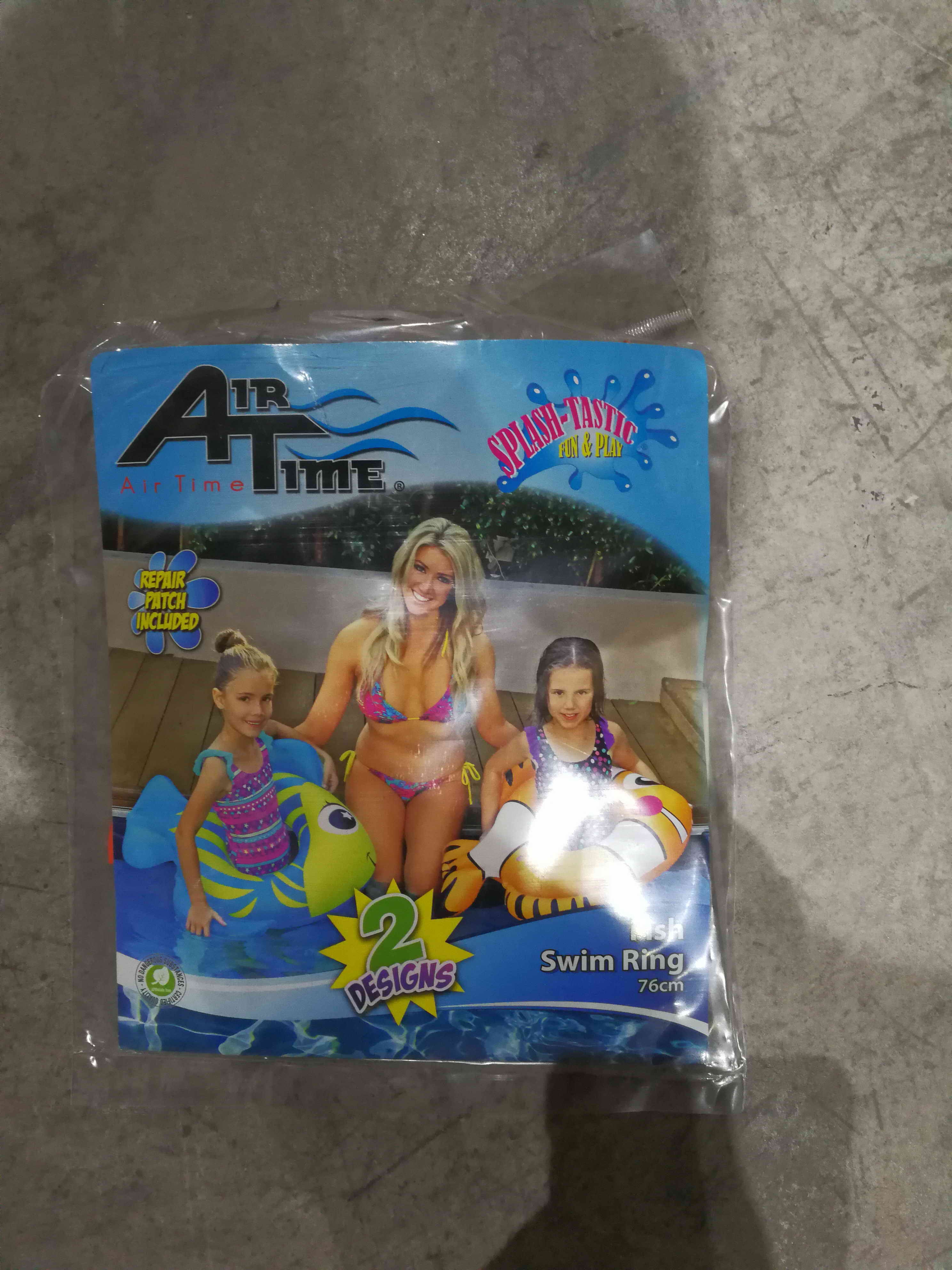 FISH SWIM RING 2 ASST 76X76CM
