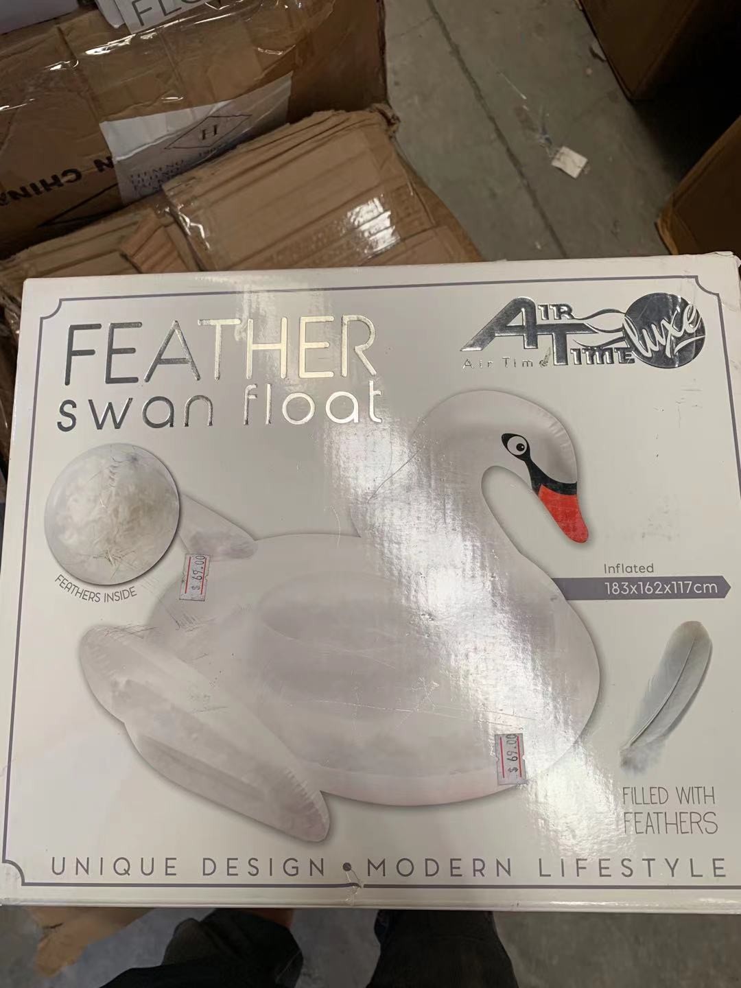 J3M, AT6177A, FLOAT LIKE A FEATHER SWAN WHI