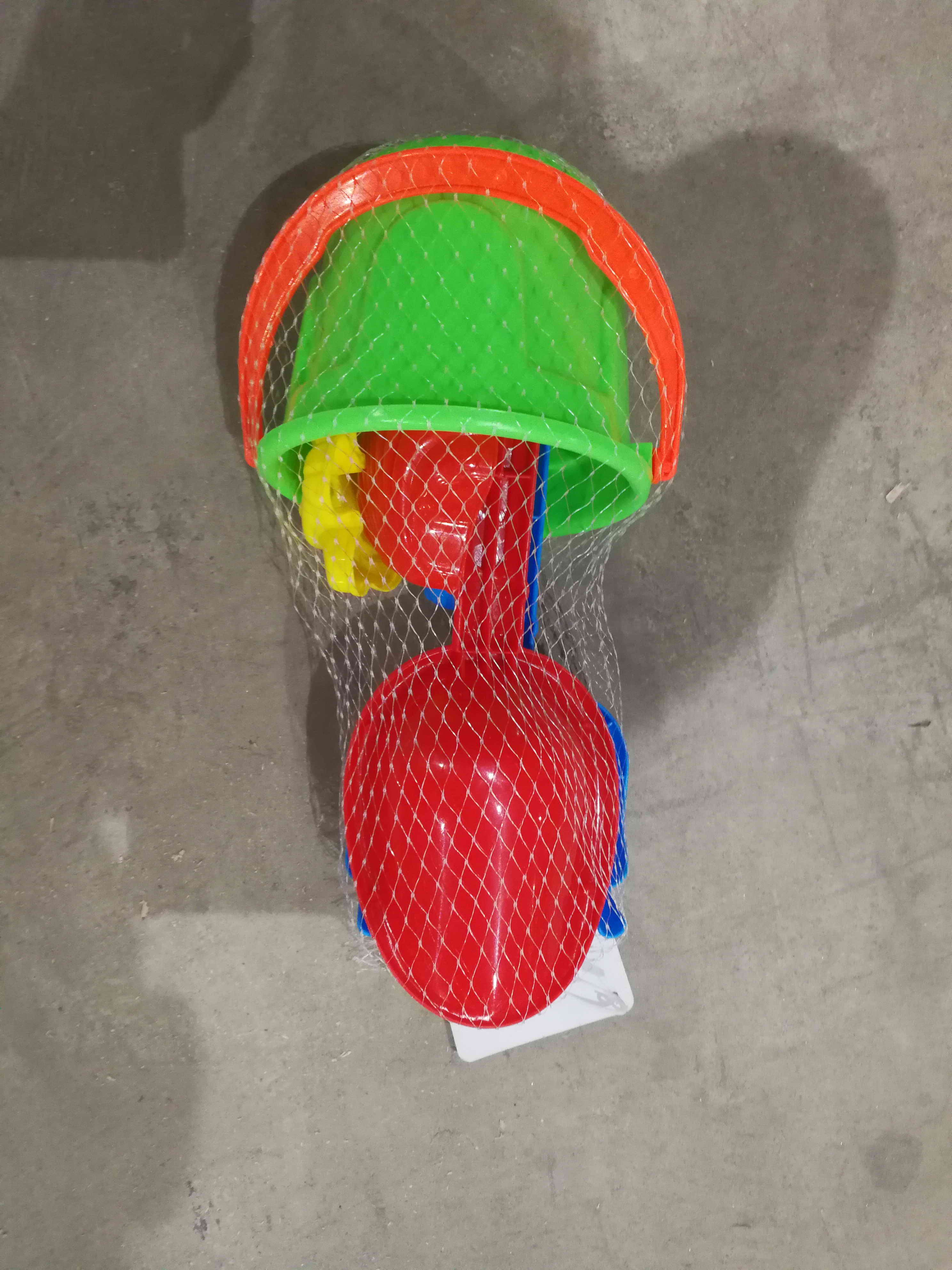 BEACH TOY
