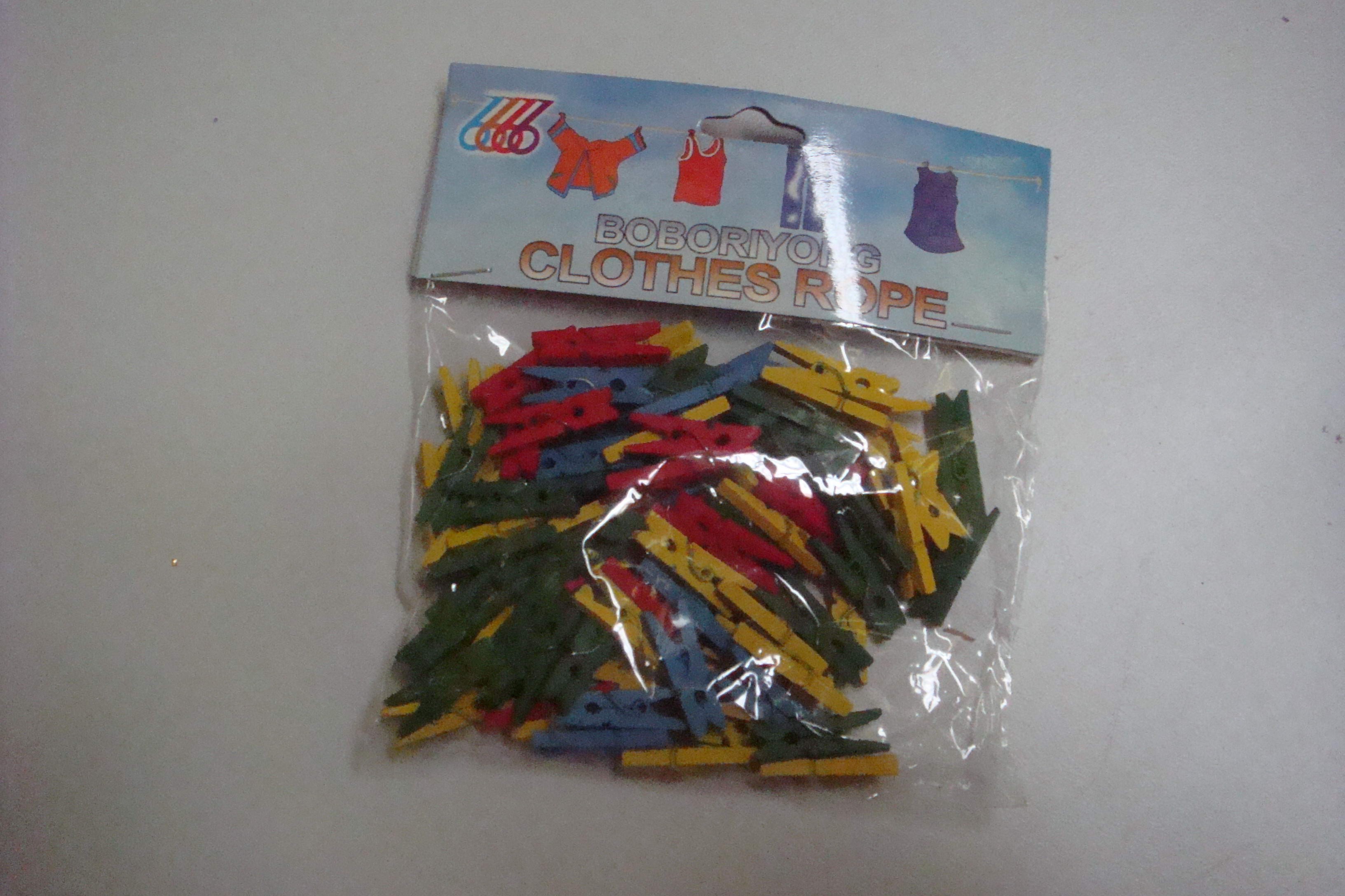 D12M,$2,Mini Wooden Pegs (Multi-coloured) "Boboriyong"