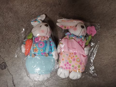 EA0341, EASTER STANDING MALE & FEMALE RABBIT