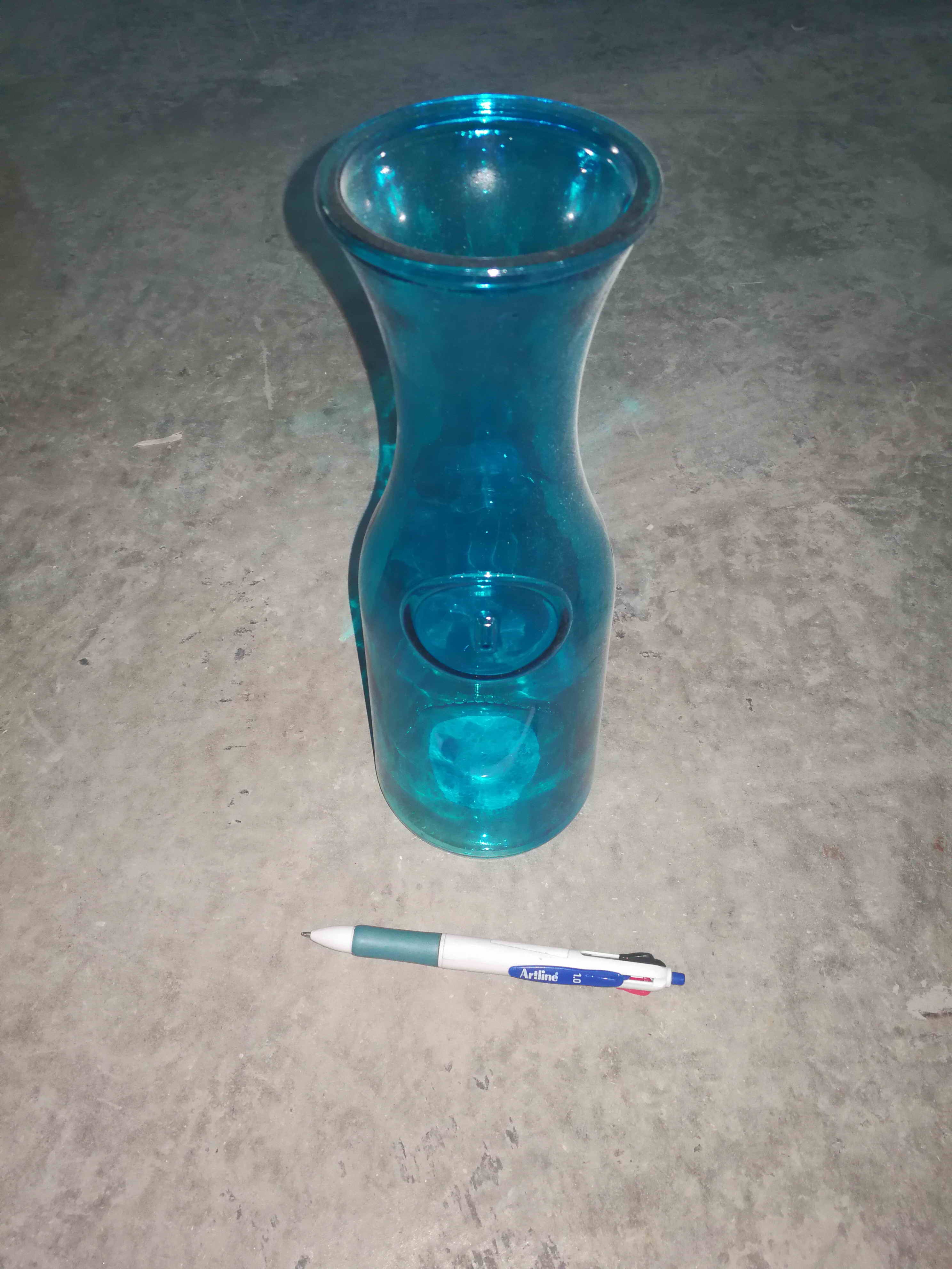 COLOURED WATER CARAFE 1L