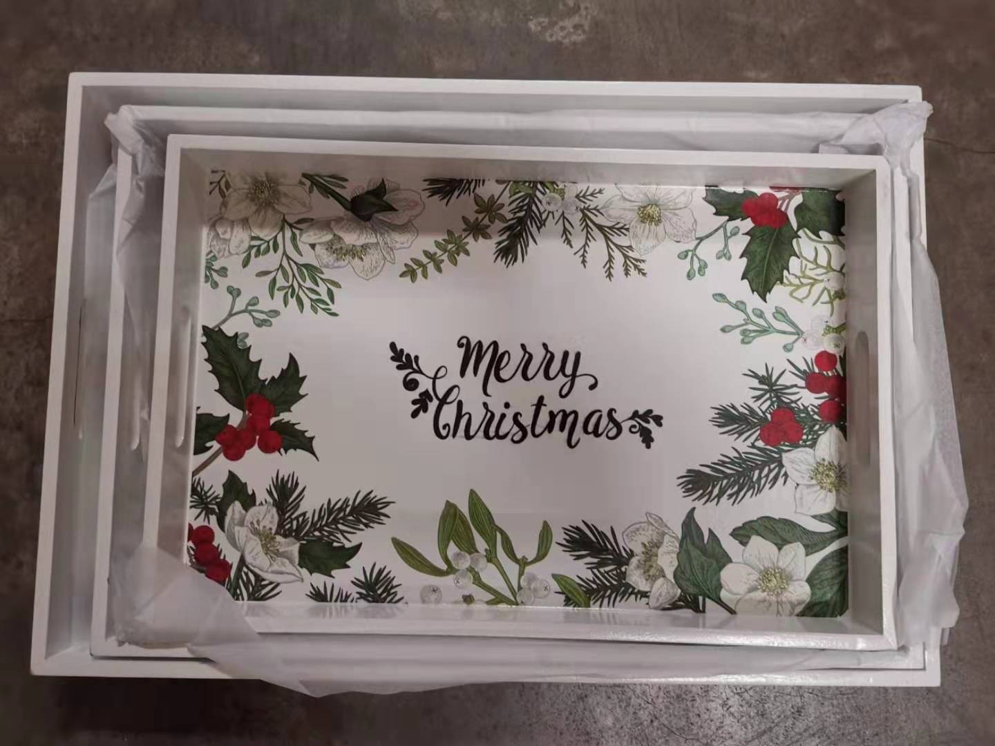 JV3841, Serving Trays Christmas Holly Set3