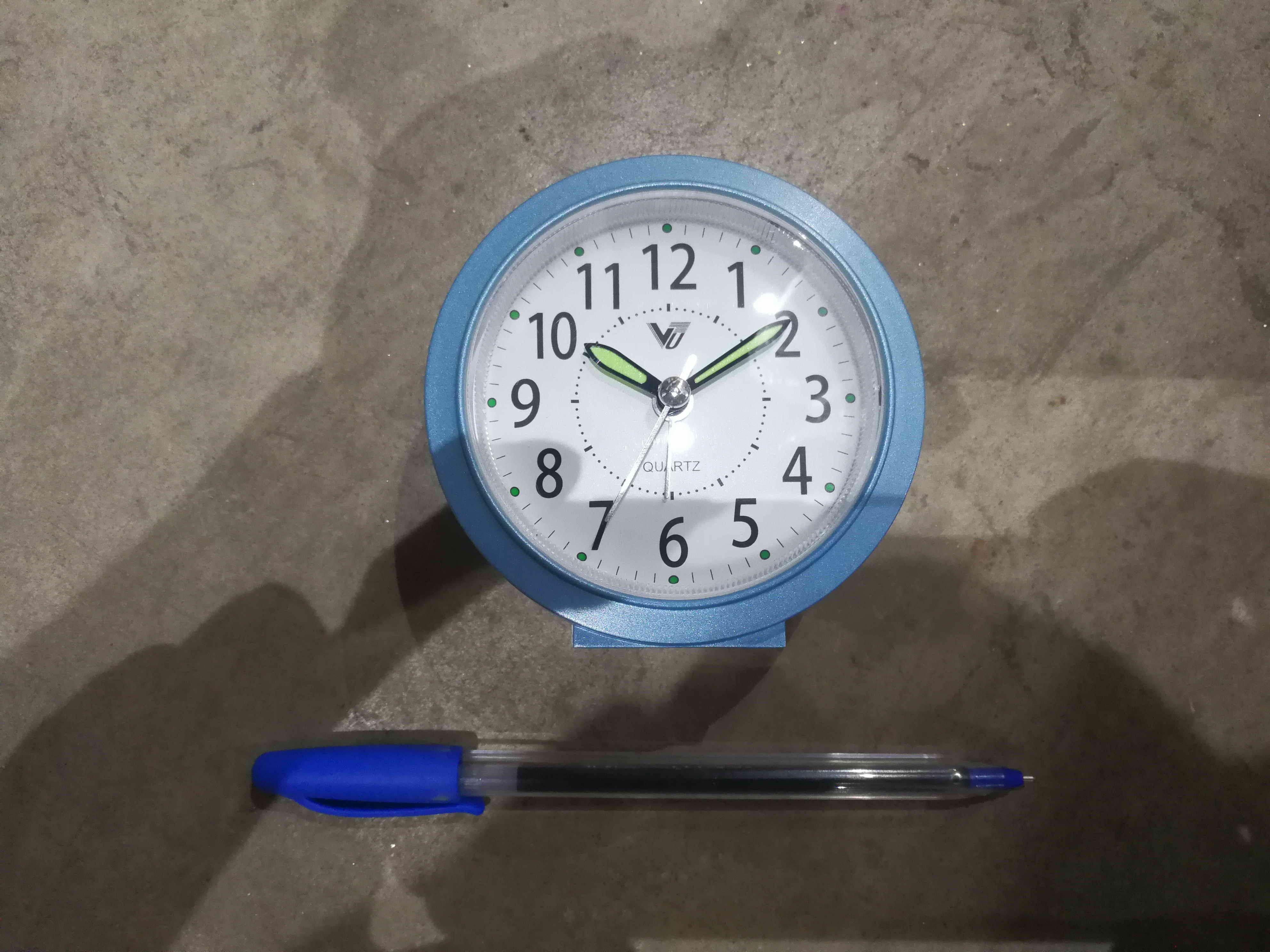 Round sweep/m alarm clock