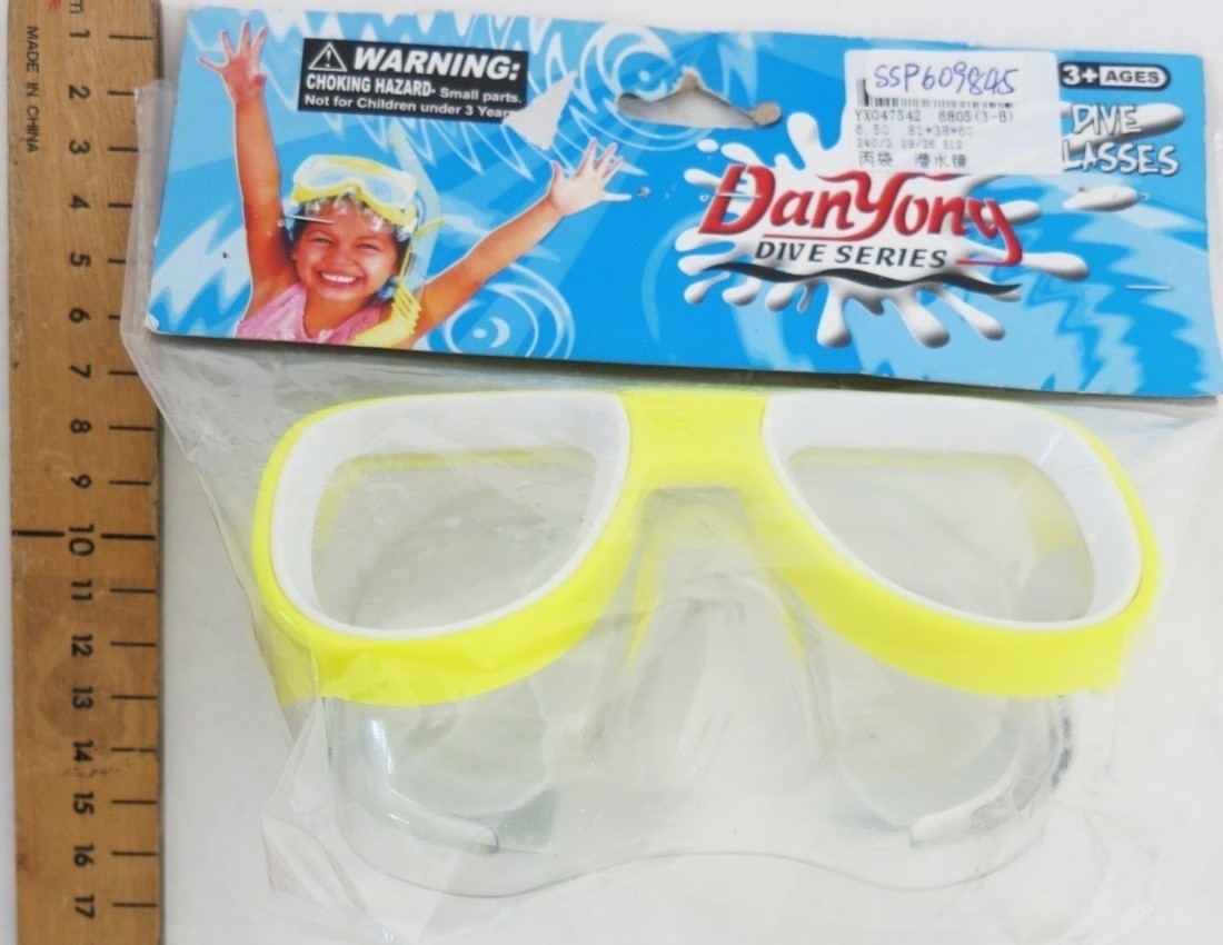 DIVING GOGGLES