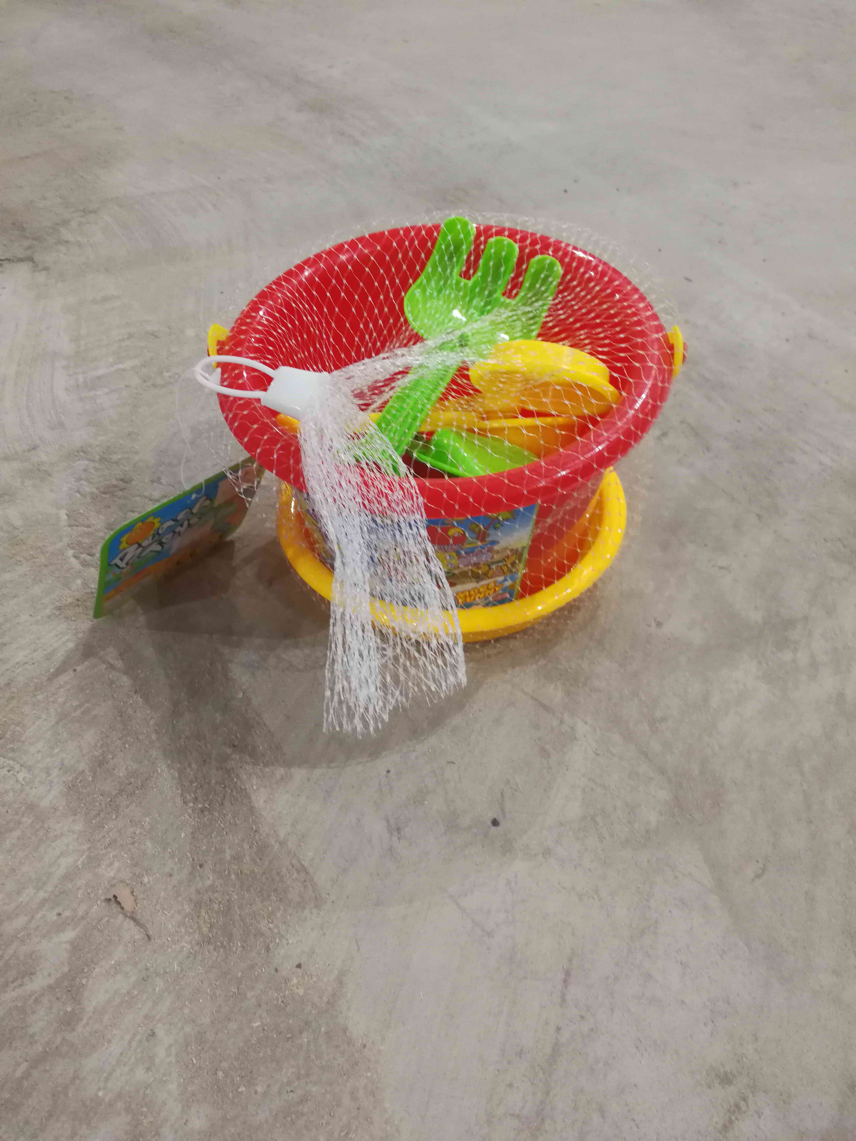 BEACH TOY