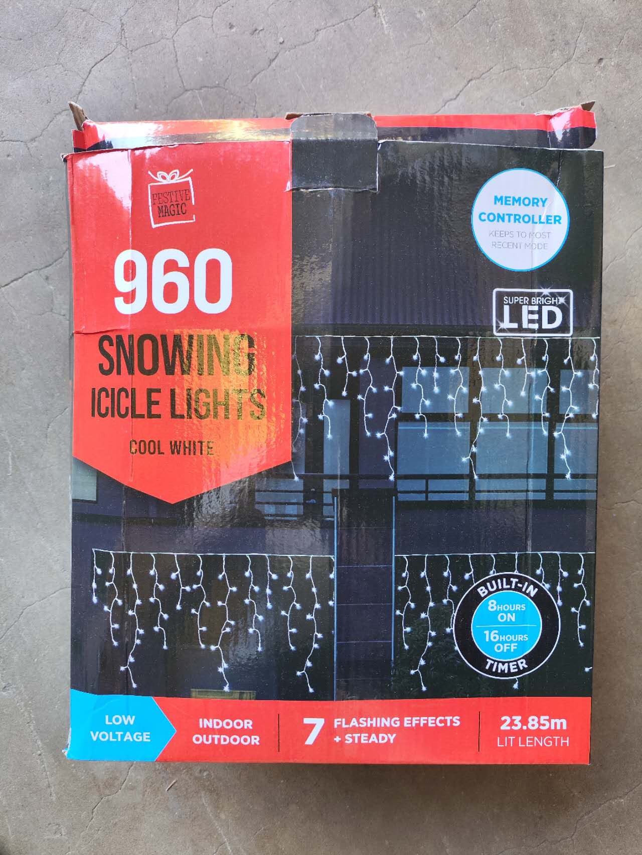 25X44, XB0137W, 960 HEAD SNOWING ICICLE LIGHTS COOL WHITE