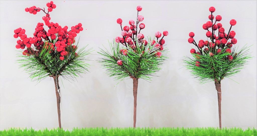 X21, XB2856, BERRY & PINE TIPS DELUXE PICK 30cm