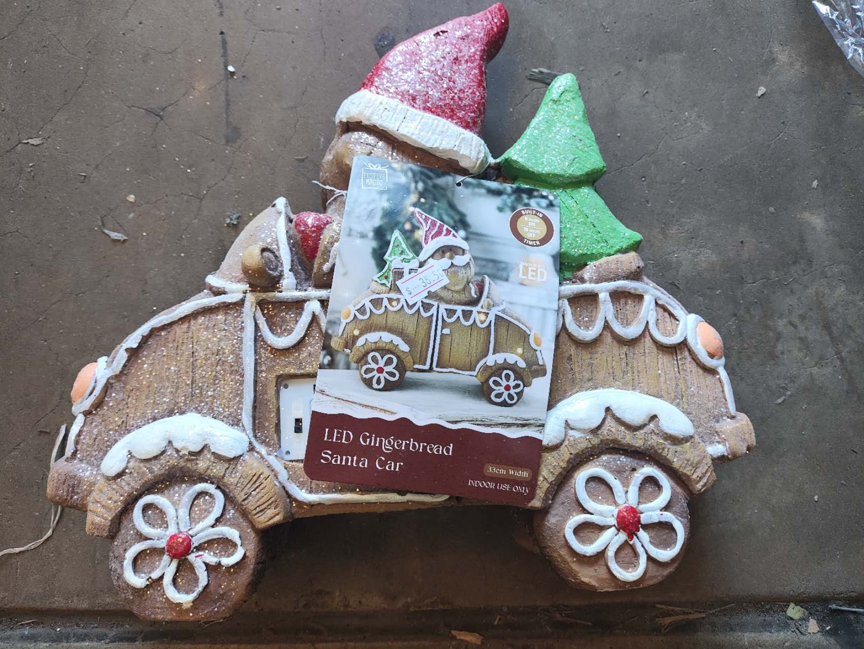 25X44, XD3692, LED GINGERBREAD SANTA CAR 33CM