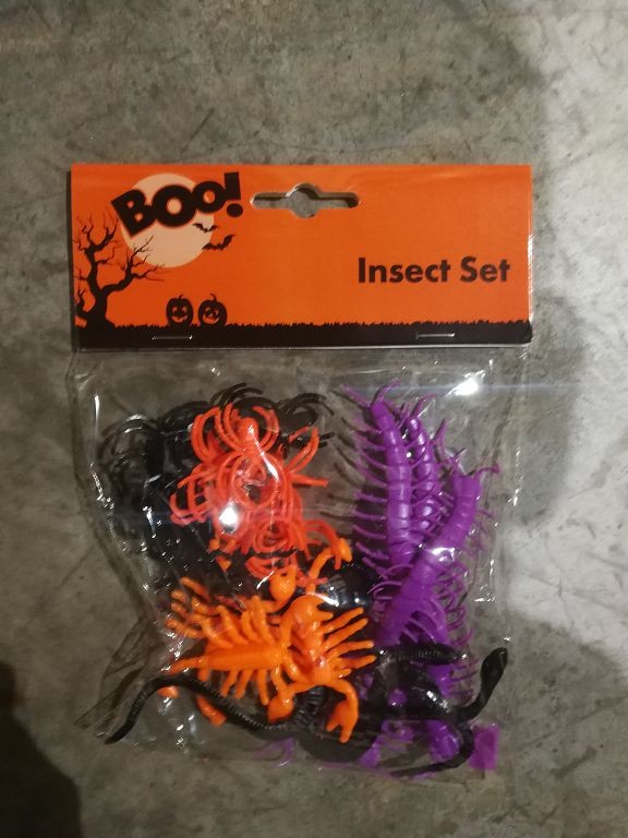 H2, INSECT 24 PIECE SET