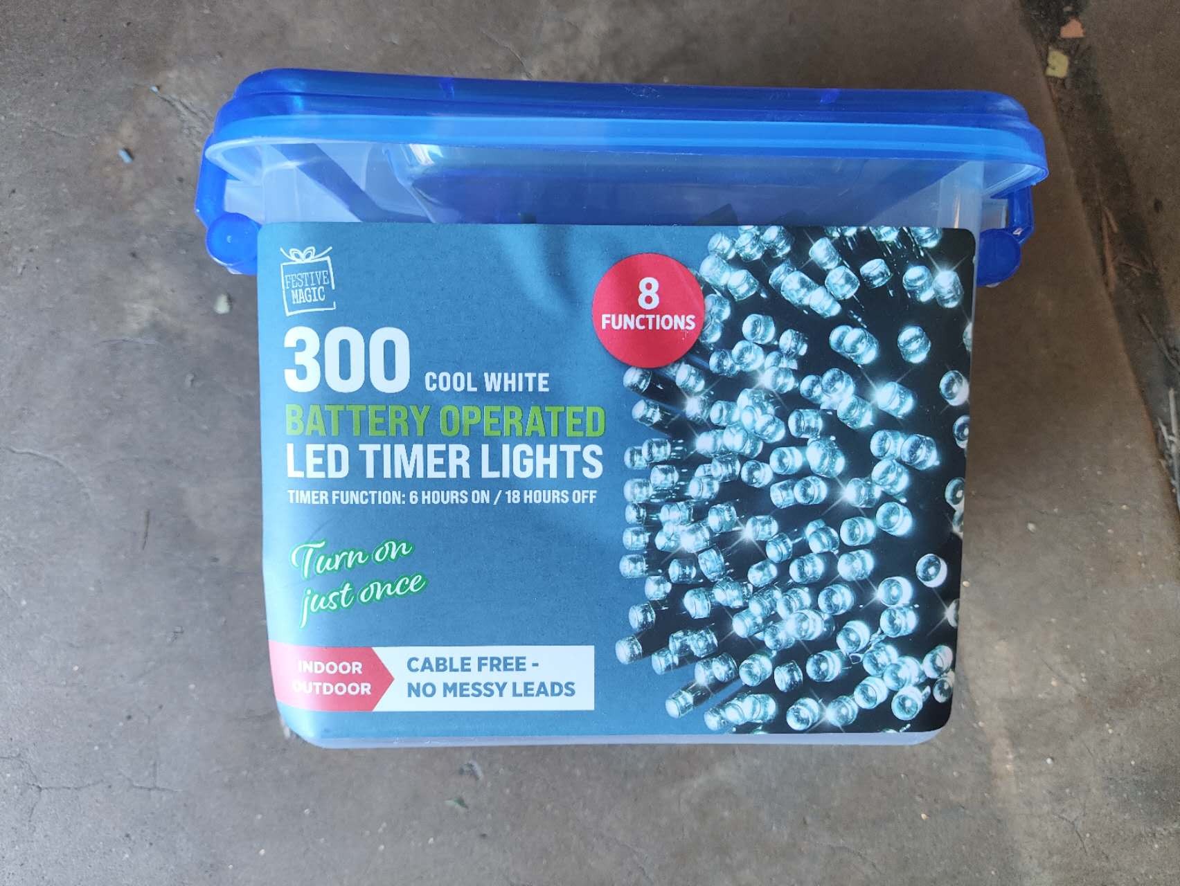 25X44, XL1520, 300 HEAD BATTERY TIMER LED LIGHTS COOL WHITE