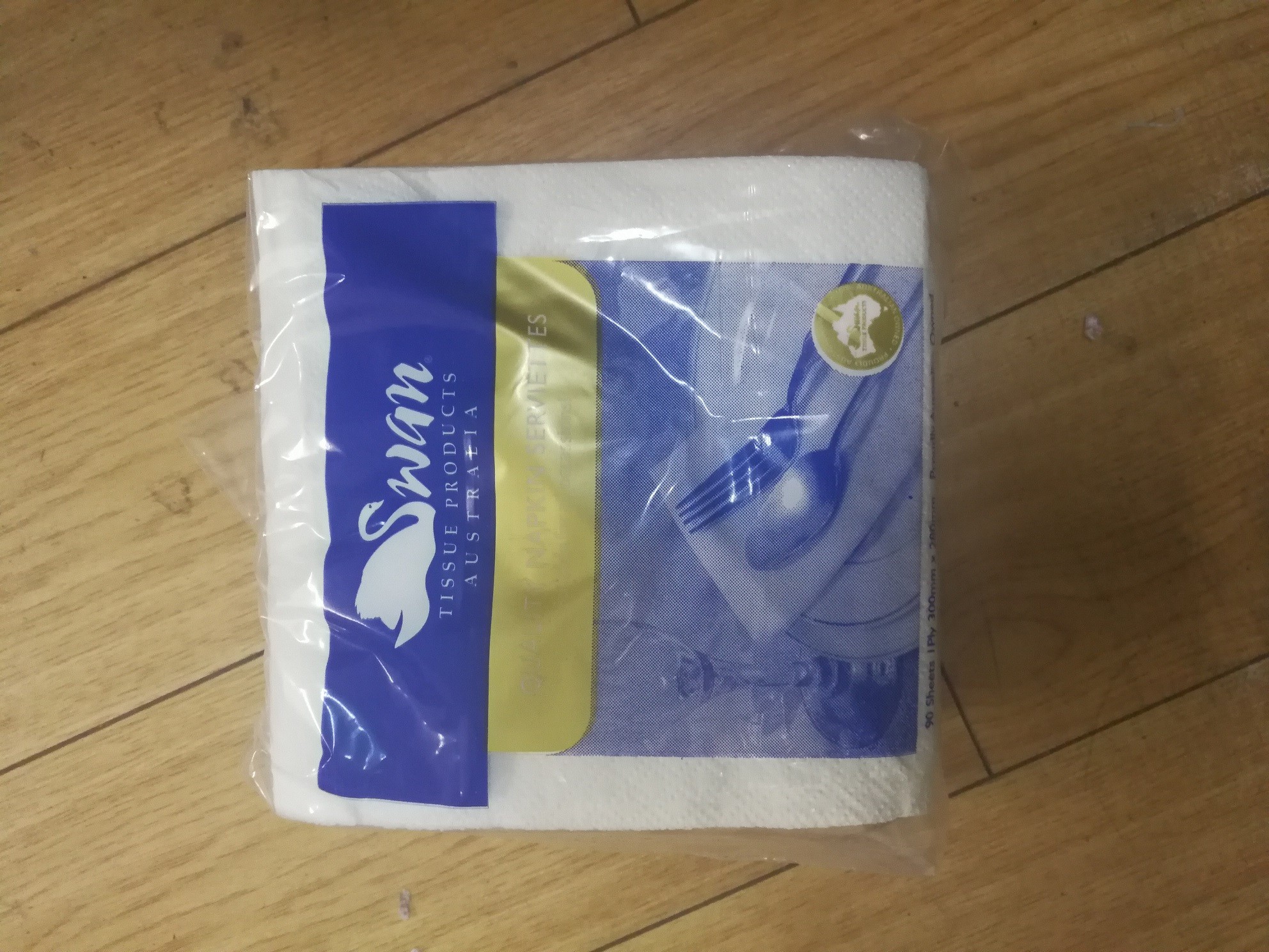 C5M, swan napkin