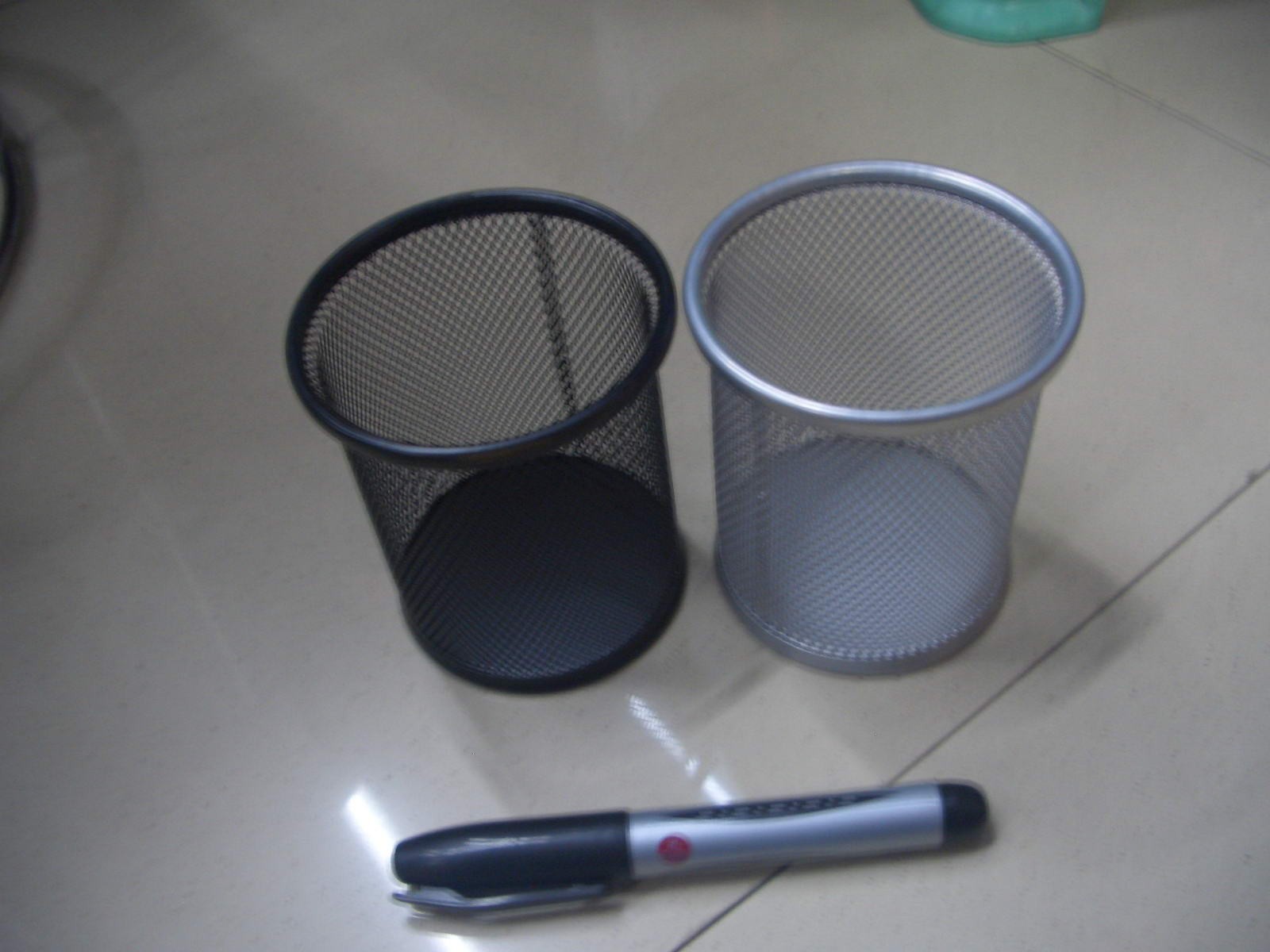 A5L, 13471, Pen Holder - Metal Mesh Design (Black, Silver)