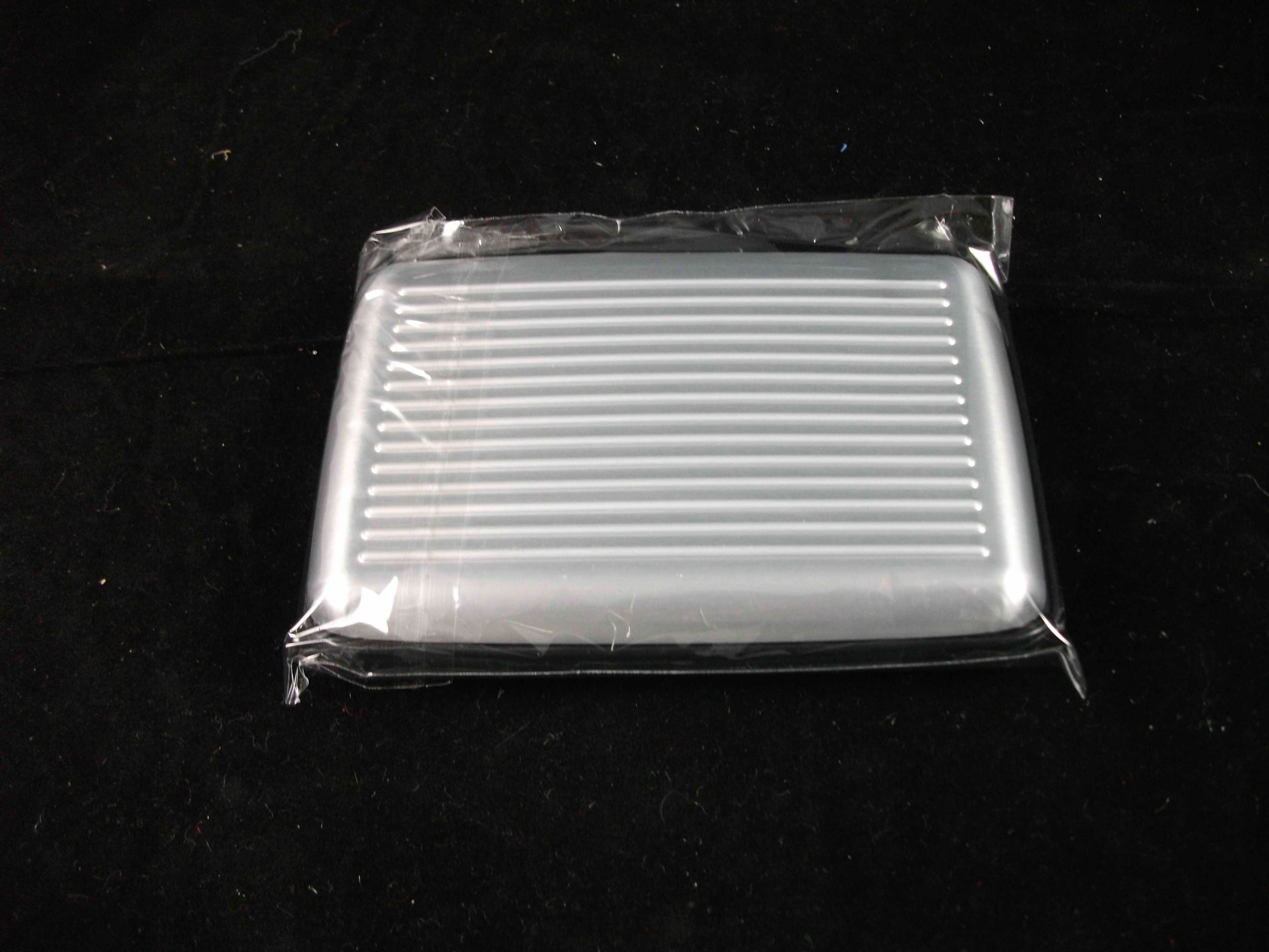 G17L,28207, $2.99,6 cell color mixing business card holder