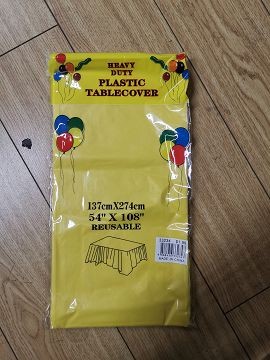F11L, 33234, yellow heavy duty plastic table cloth 137x274 cm