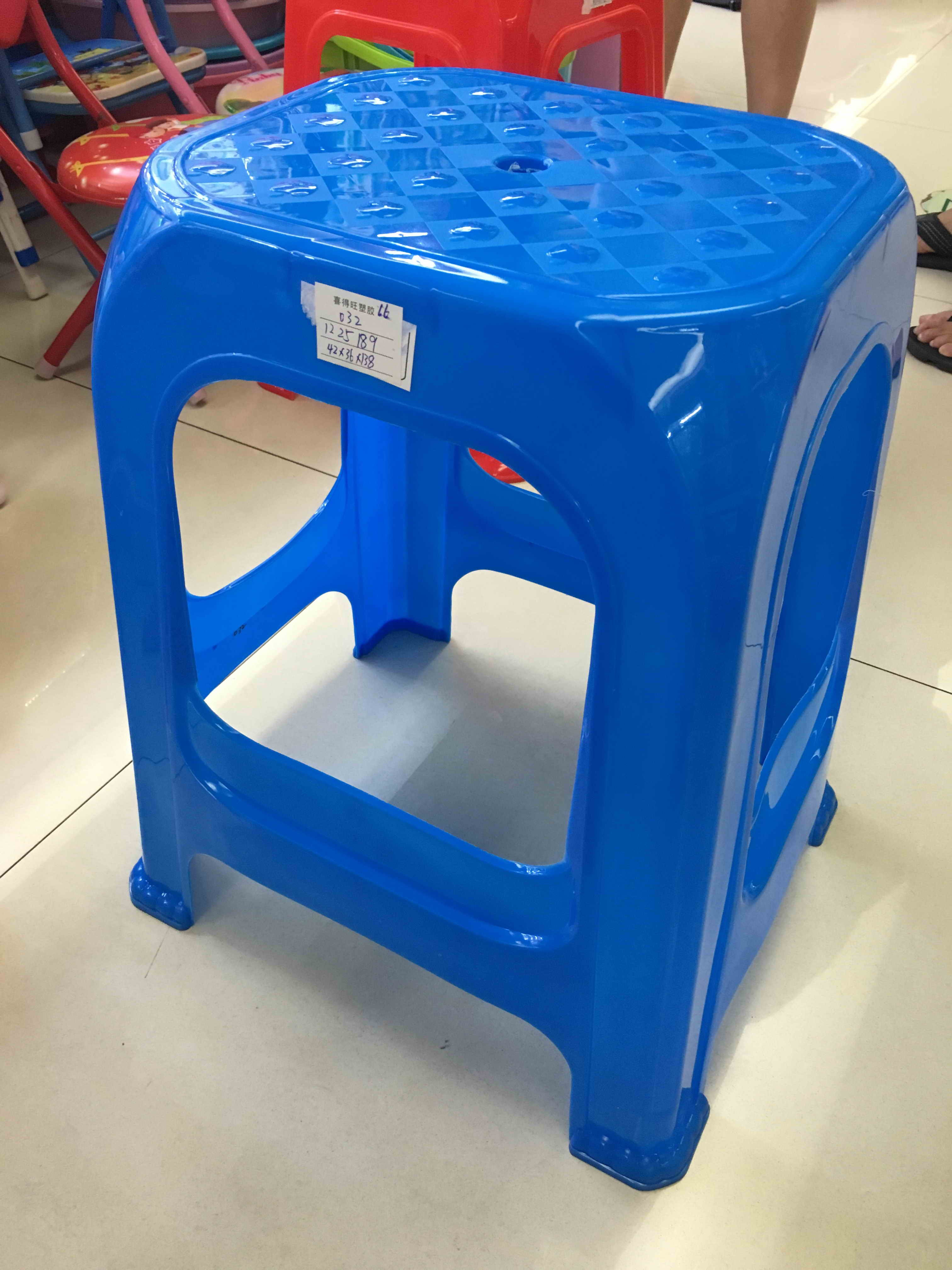 B16L, 55192, blue/red chair  31*26*49cm