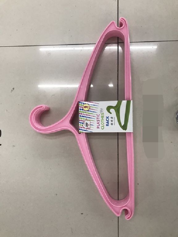 D16M, 57617, plastic cloth hanger 6pcs 