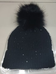 64097, winter beanie pom pom & black splints